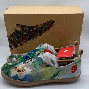 UIN Yawning Lily Women’s Art Travel Shoes Floral Canvas Shoes Size 7.5